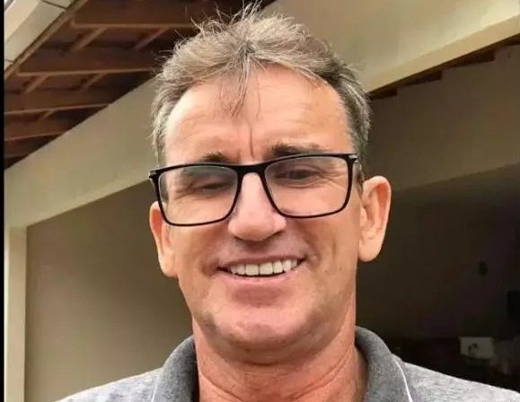  Homem morre soterrado após deslizamento de terra nos fundos da residência