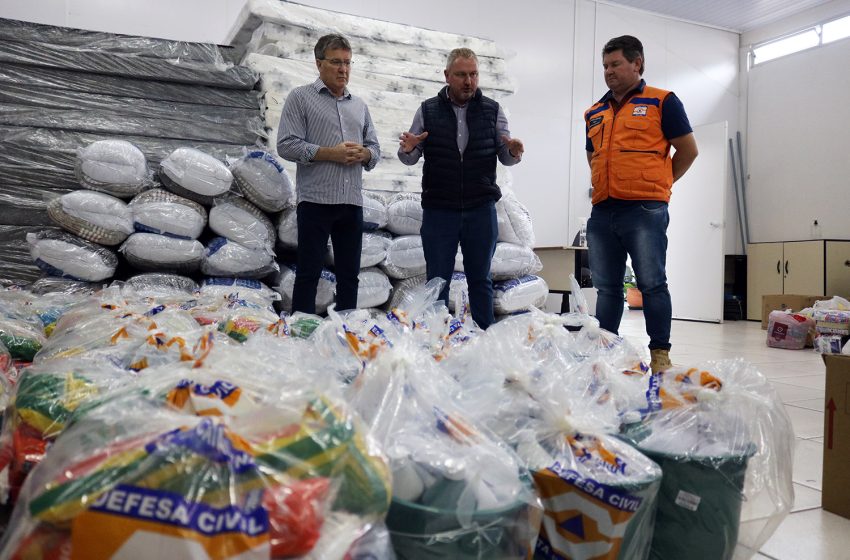  Trabalho em conjunto para ajudar quem mais precisa