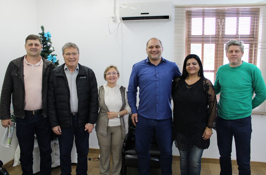  Prefeito recebe visita do presidente da AMA