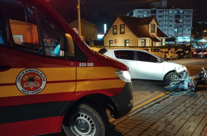  Noite de sexta (2) teve acidente no centro de São Bento do Sul