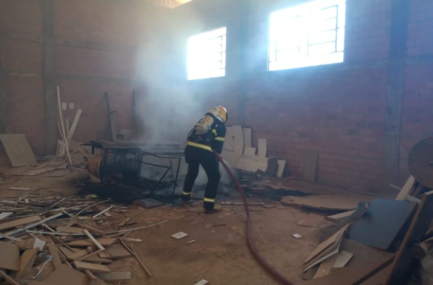  Incêndio em barracão de móveis