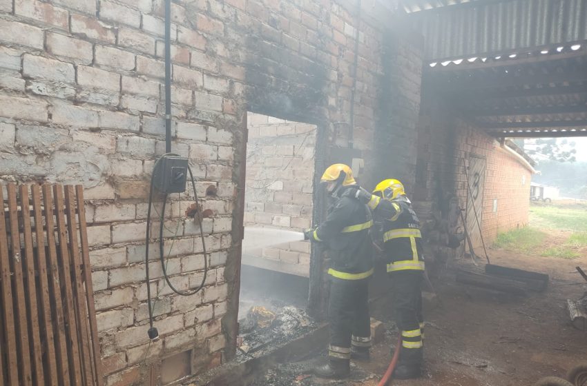  Incêndio em estufa na cidade de Mafra