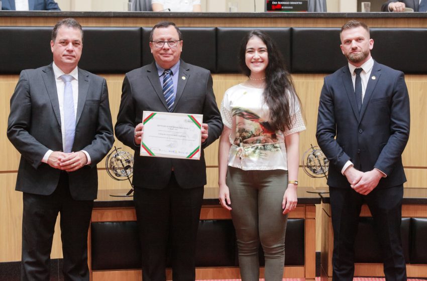  Fundação Hospitalar recebe prêmio de responsabilidade&nbsp;social na Alesc