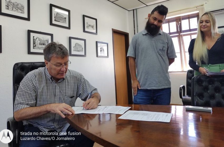  PAVIMENTAÇÕES: “Faltou coragem a outros prefeitos”