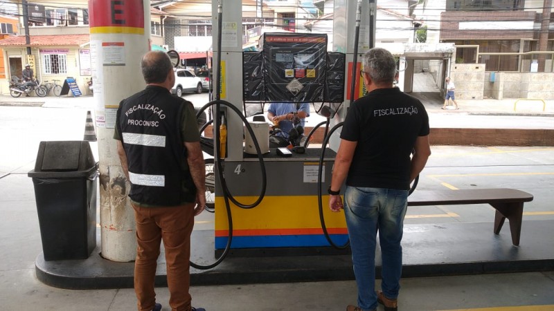  Procon lança operação para fiscalizar aumentos abusivos dos combustíveis em SC