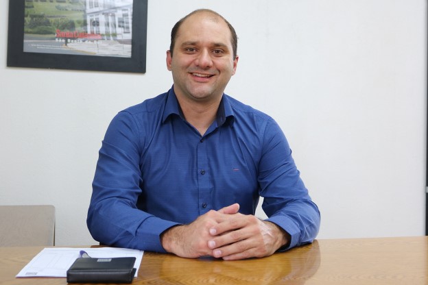  POLÍTICA: Golpe…Alpestre…Aditivos…Turismo