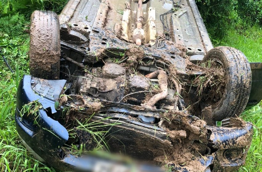  Capotamento em Mafra: motorista escapa ileso