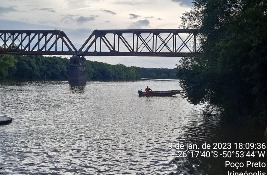  Corpo de homem é encontrado no Rio Timbó