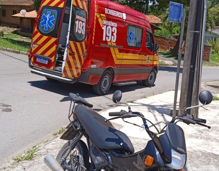  Motoqueiro sofre queda no bairro Cruzeiro