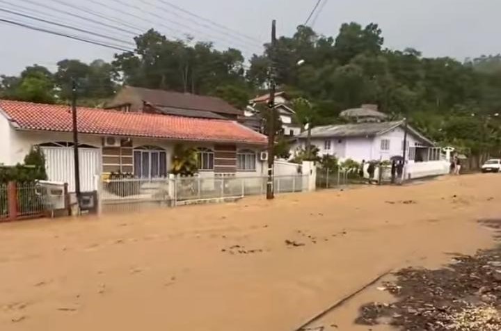  TEMPORAL: Mais de 50 mil sem energia