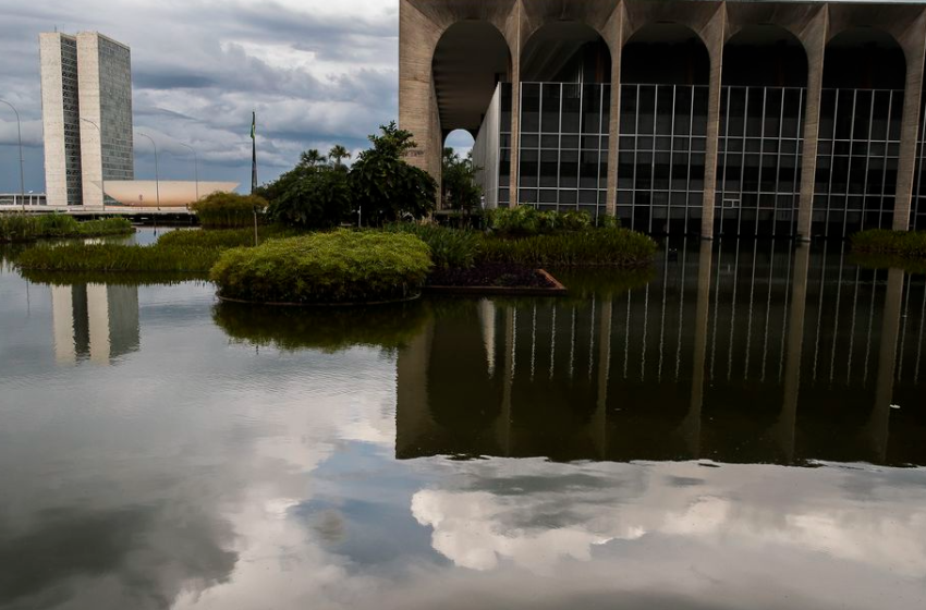  Brasil anuncia saída de acordo internacional contra o aborto