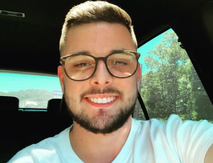  TRAGÉDIA: Jovem cai de barranco ao tentar sair de carro e morre