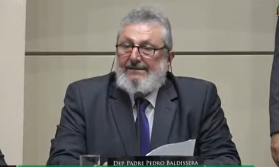  EMPOSSADOS: Deputados catarinenses tomaram posse na manhã desta quarta-feira