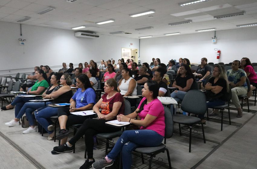  Cozinheiras da rede municipal recebem formação