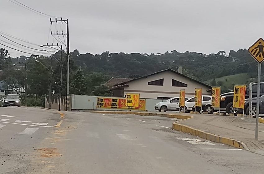  DESCASO: Usuários revoltados com retirada de ponto