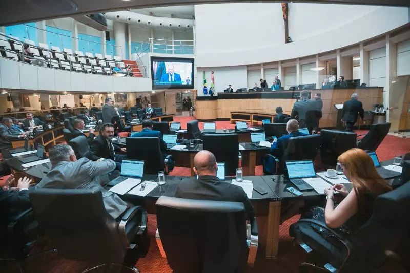  Com aumento, salário de deputados estaduais de SC deve chegar a R$ 31 mil em 2023