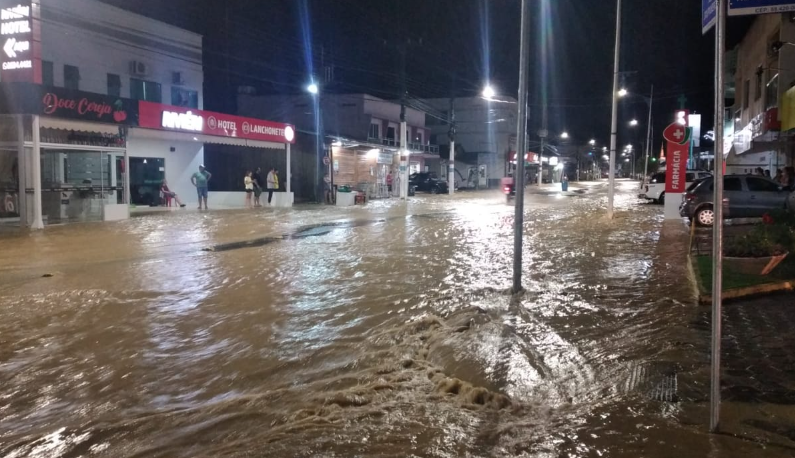  Cidades do Vale do Itajaí entram em estado de atenção devido às chuvas