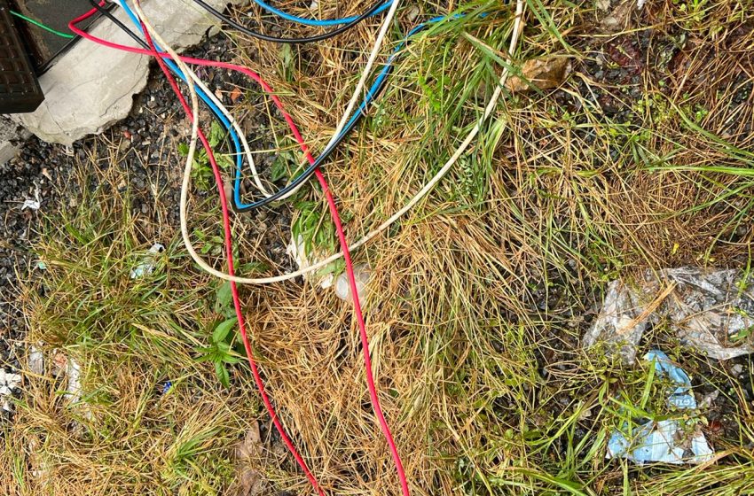  Homem morre eletrocutado em tentativa de furto de fios elétricos
