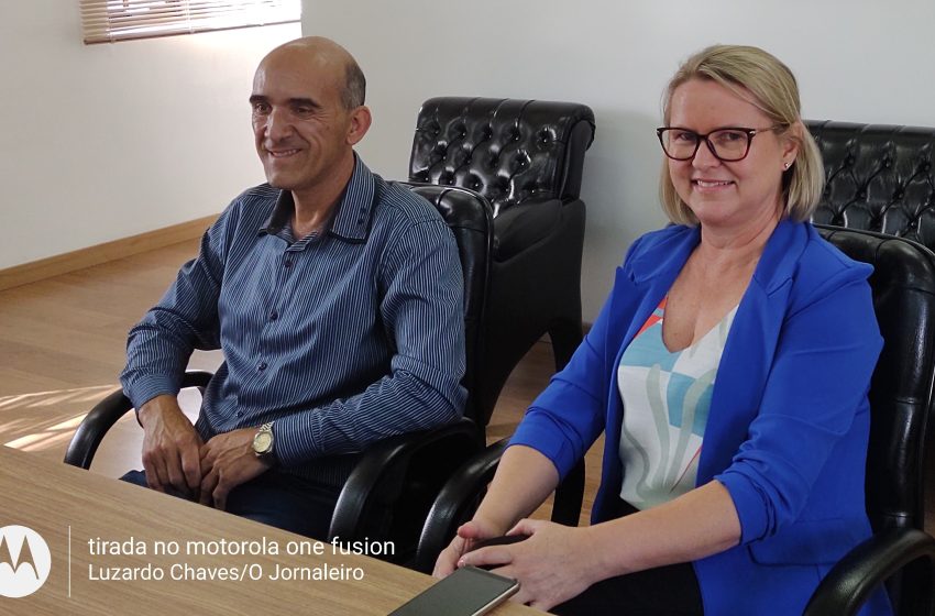  POLÍTICA: Livro…Mais asfalto…Alugueis…Célio