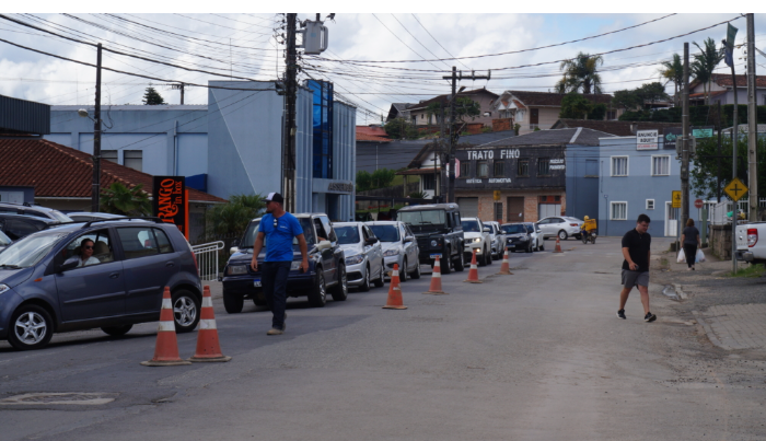 ATENÇÃO: trânsito alterado na Estrada das neves