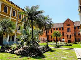  ‘Festa das Patroas’ com gogoboys em Seminário de Corupá vai parar na Justiça