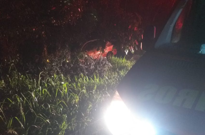  Batida em árvore em Campo Alegre