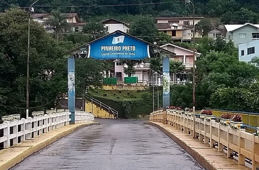  Ex-prefeito e família terão que devolver mais de R$ 4 milhões após condenação por improbidade