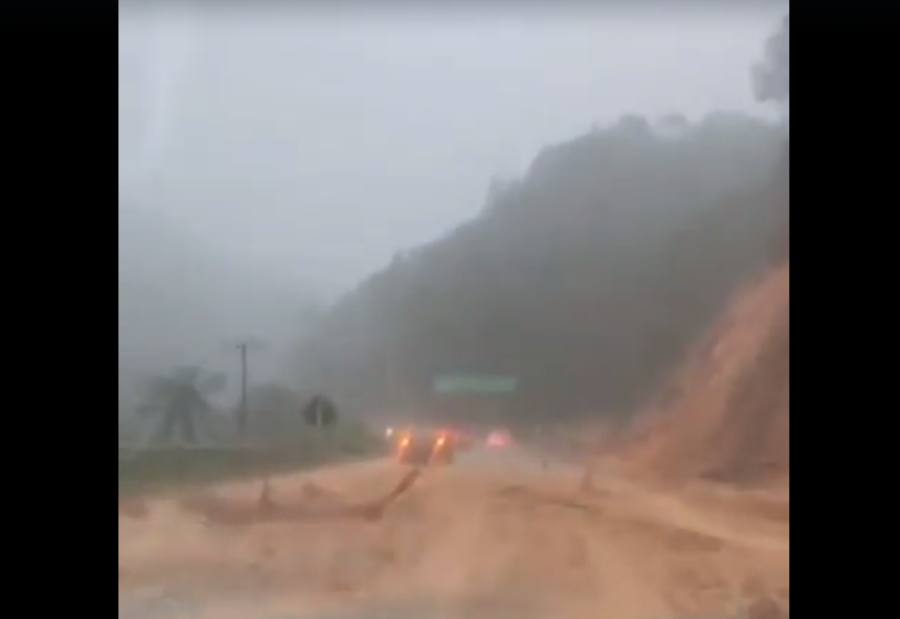  URGENTE: Nova queda de barreira na Serra de Corupá na tarde deste domingo