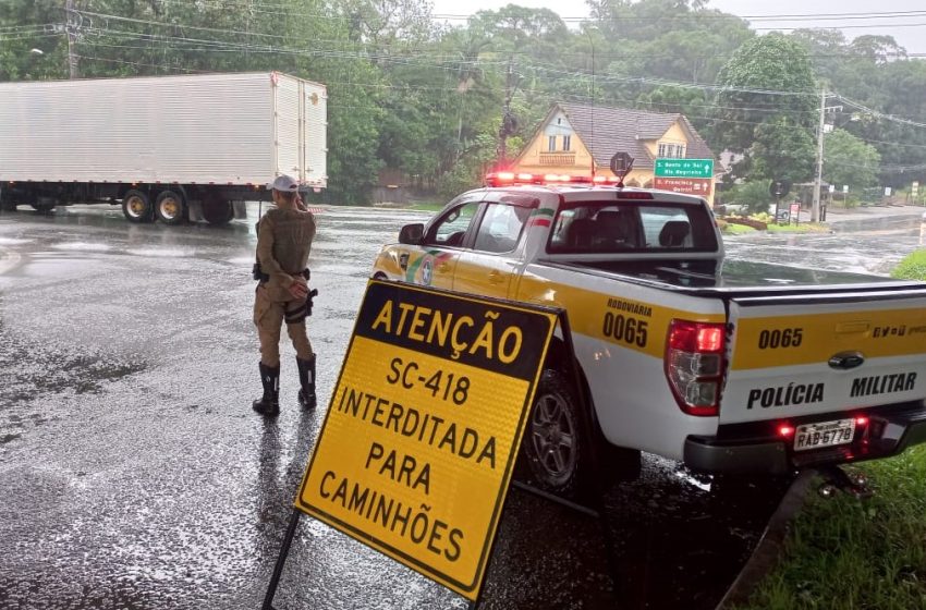  URGENTE: Serra Dona Francisca interditada para veículos pesados