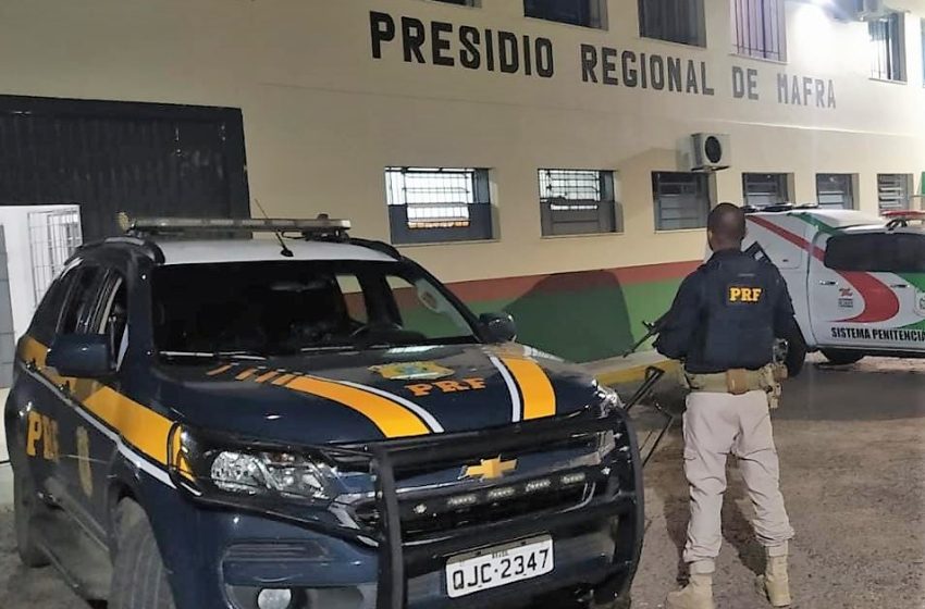  Homem foragido da Justiça é preso na BR-116 em Rio Negro