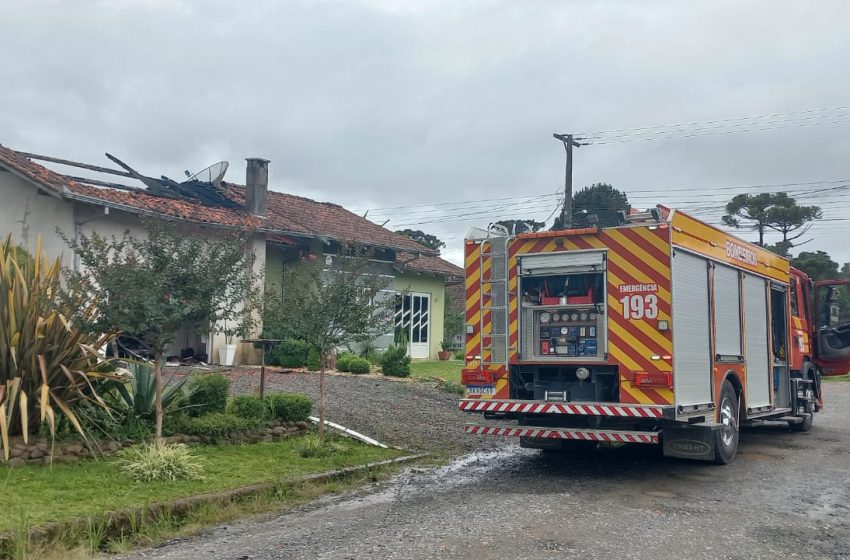  Homem de 49 anos é salvo de incêndio