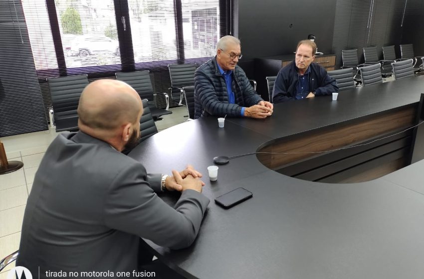  Secretário Dreveck fala aos empresários