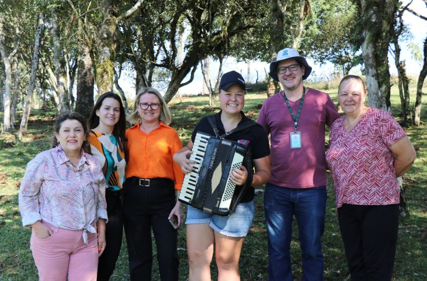  Projeto “Entre a enxada e o baton” terá histórias publicadas em um livro