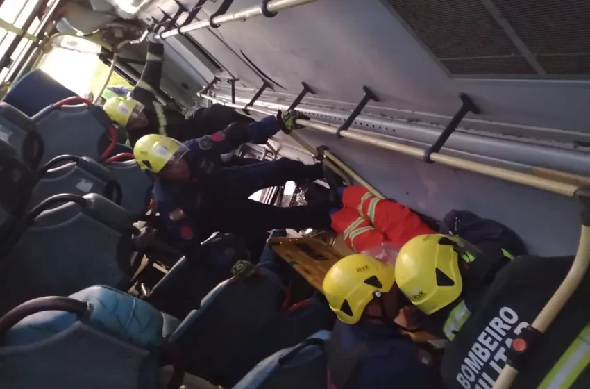  Acidente com ônibus deixa ao menos 9 feridos