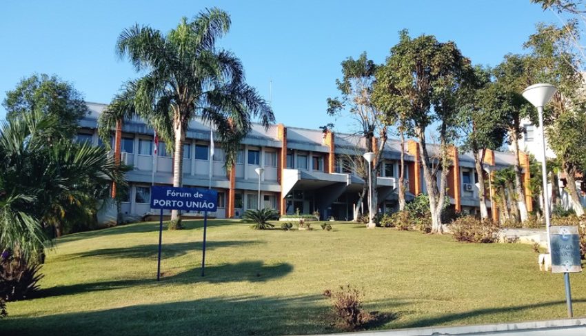  Réu é condenado por esfaquear homem e atirar corpo do topo de cachoeira