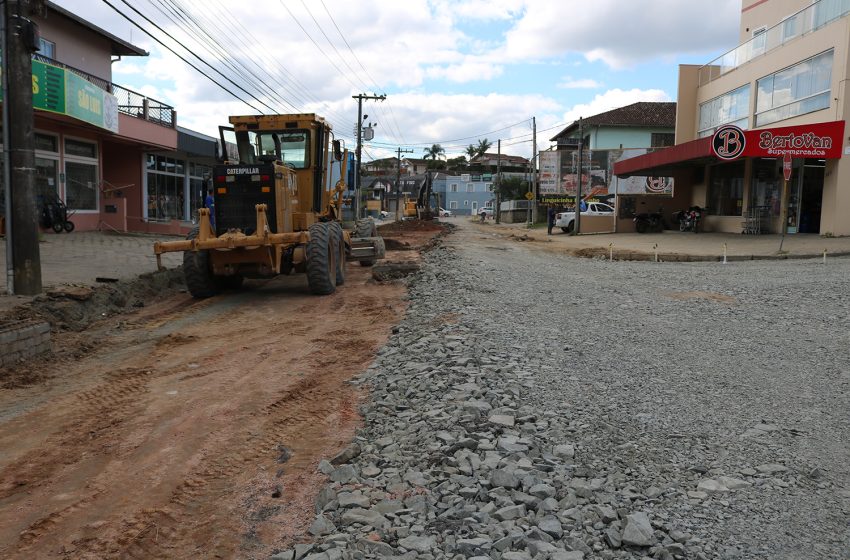  ESTRADA DAS NEVES: atenção para o trânsito no local
