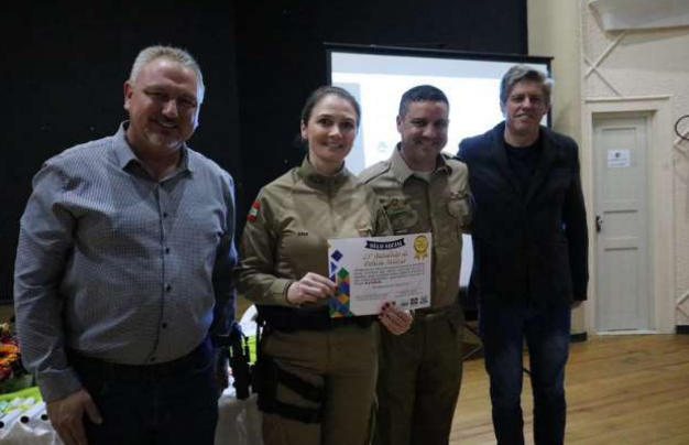  Polícia Militar recebe certificado “Selo Social”