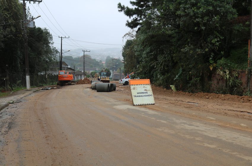  COMUNICADO PREFEITURA:Trecho da José Rückl segue interditado