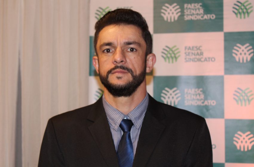  POLÍTICA: 150 anos…Pescaria…Josnei…Tancredo