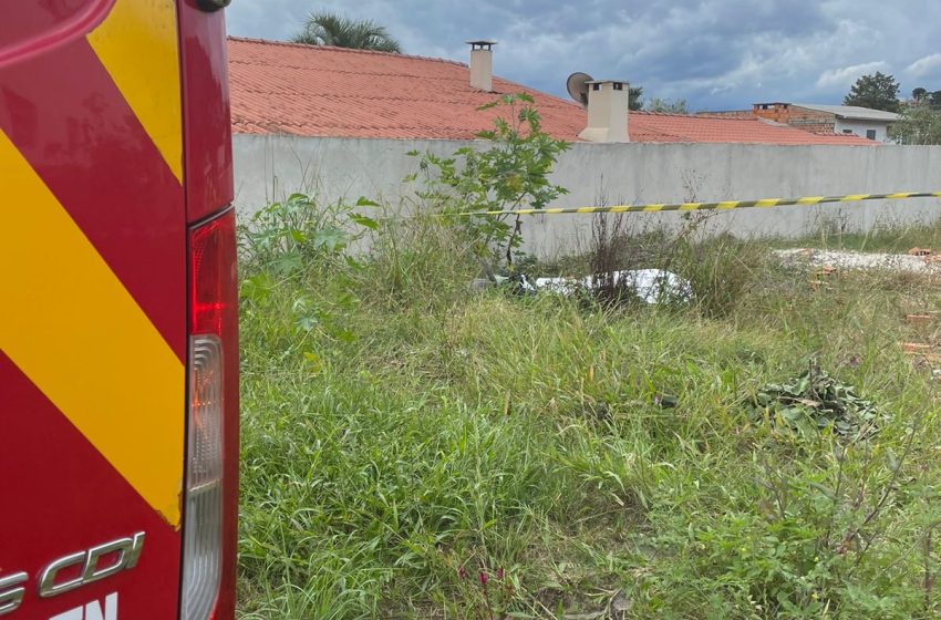  Corpo é encontrado em terreno baldio