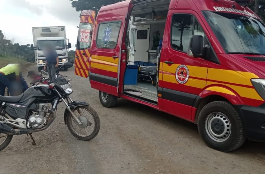  Mulher é encaminhada ao Hospital após queda de moto