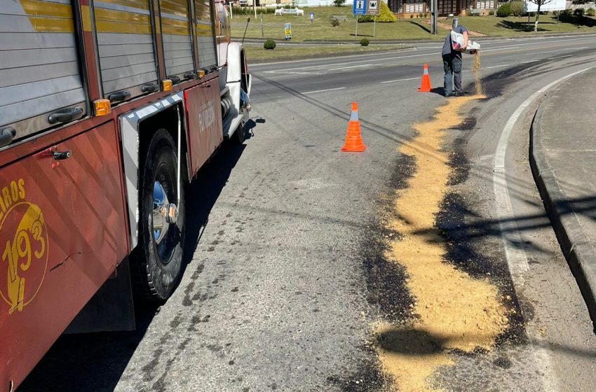  Óleo na pista causa acidente