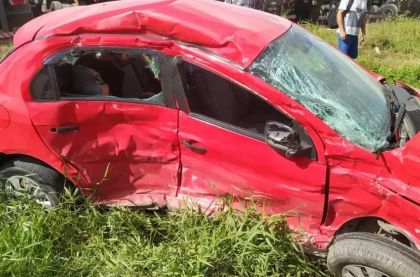  BR-280: Colisão entre carro e caminhão deixa uma pessoa ferida