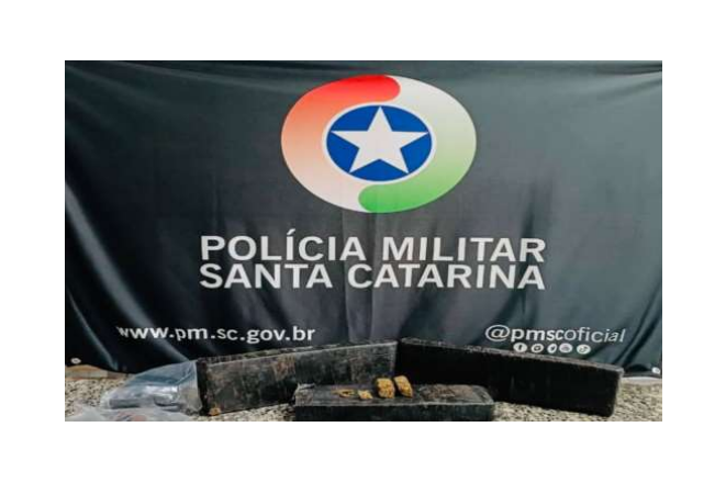  Casal é preso por tráfico de drogas em São Bento do Sul