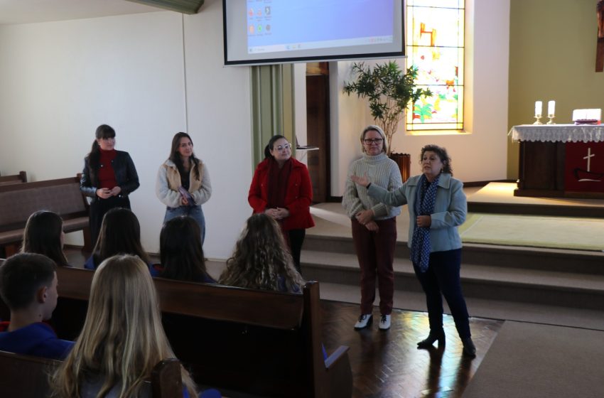  Procuradoria da Mulher palestrou no Colégio Froebel