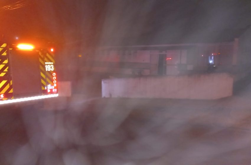 Incêndio em Posto de Saúde na madrugada desta quarta-feira