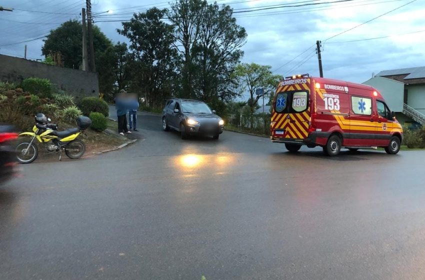  Motociclista é encaminhado ao Hospital com suspeita de fratura