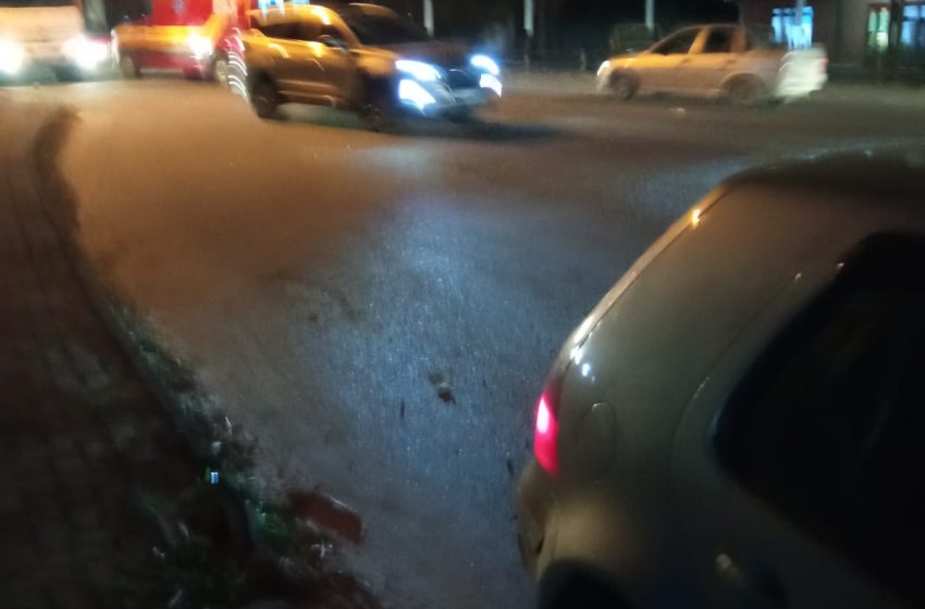  Condutor de moto fica ferido em acidente na SC-418