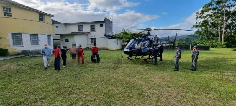 Professor que teve faca cravada nas costas por aluno será indenizado em R$ 15 mil