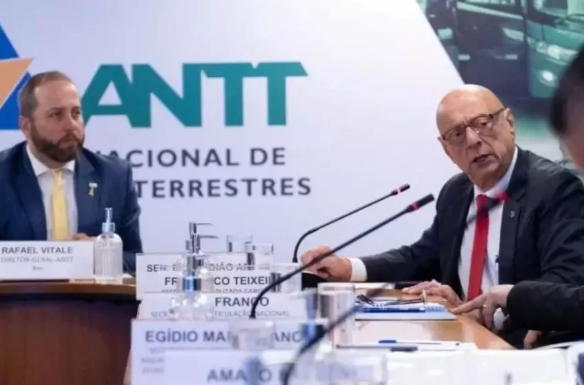  “Começo de colapso”, diz senador sobre situação da BR-101 em Joinville